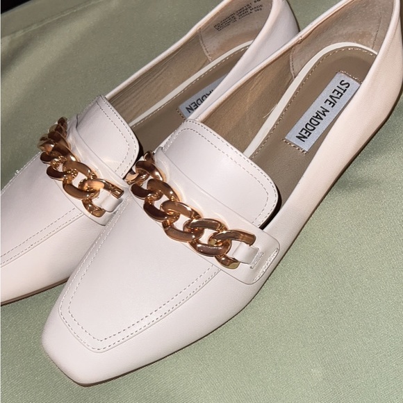 Flats - Picture 3 of 3